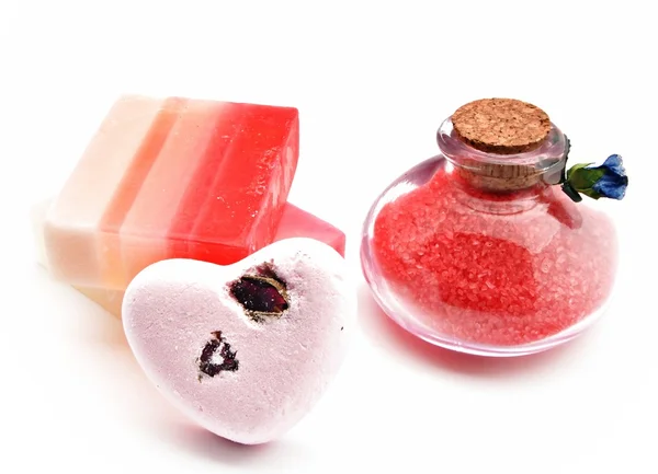 Czerwony mydło z sole do kąpieli — Zdjęcie stockowe