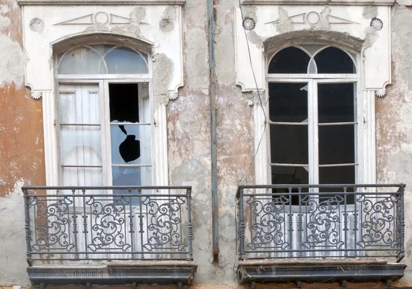 Two broken windows — Stock Photo, Image