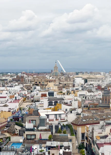 Luchtfoto uitzicht over de stad van sevilla — Stockfoto