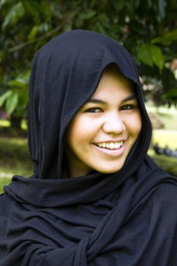 siyah atkı gülümseyen içinde Endonezya moslim kız