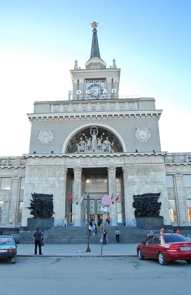 Центральный вход на вокзал. Волгоград — стоковое фото