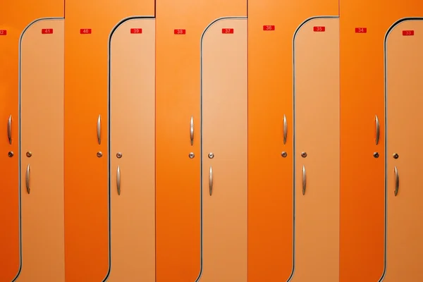 Orangefarbene Schließfächer — Stockfoto