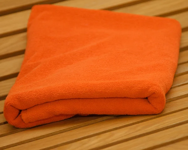 Oranje handdoek — Stockfoto