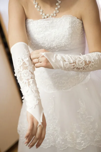 Pre-ceremony bride dressing — Stock Photo, Image