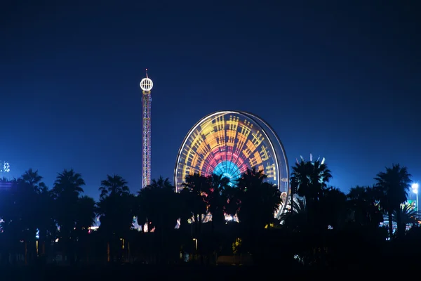 Carnevale della ruota panoramica di notte — Foto Stock