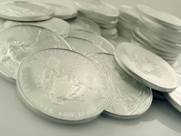 Srebrny orzeł 1 $ USA monety bulionowe — Zdjęcie stockowe