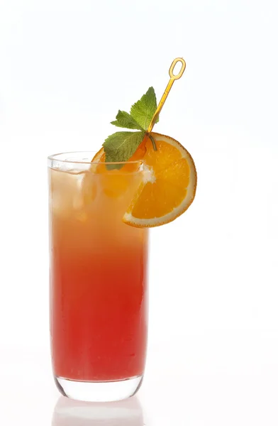Tequila Cocktail Sunrise isolato su fondo bianco — Foto Stock