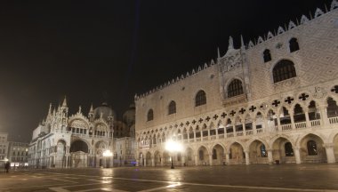 Piazza san marco, gece, Venedik, İtalya