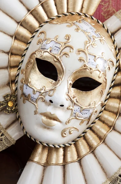 Typisch masker van het carnaval van Venetië — Stockfoto
