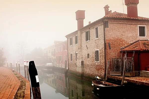 Dům v ostrově torcello, Itálie — Stock fotografie