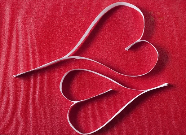 Dvě Valentýnská papírové srdce — Stock fotografie