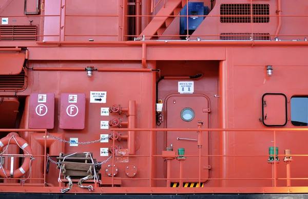 Cubierta de estribor de un barco de rescate — Foto de Stock