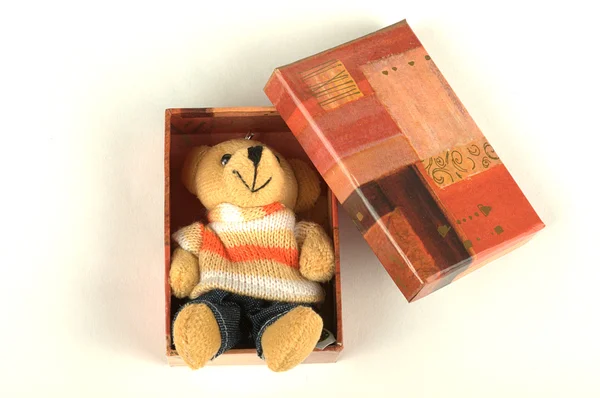 Teddybär - Geschenk zum Valentinstag — Stockfoto