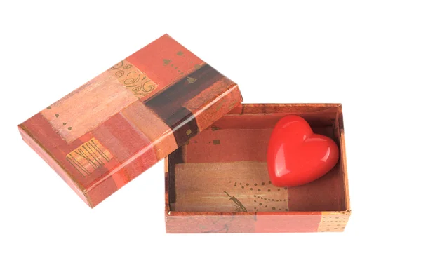 Saint Valentine's day için kutusunda kırmızı kalp — Stok fotoğraf