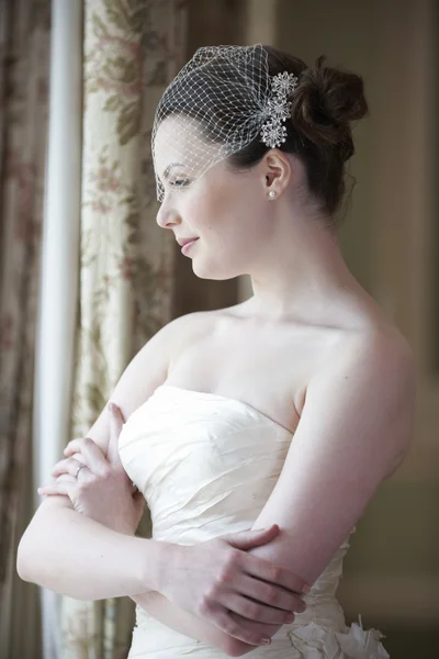 Bride in wedding dress — Stock Photo, Image