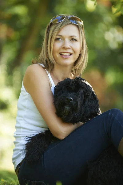 Nő kutyával — Stock Fotó