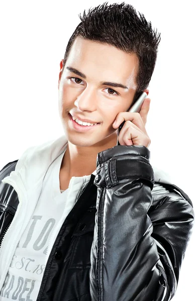 Rapaz bonito falando por telefone móvel — Fotografia de Stock