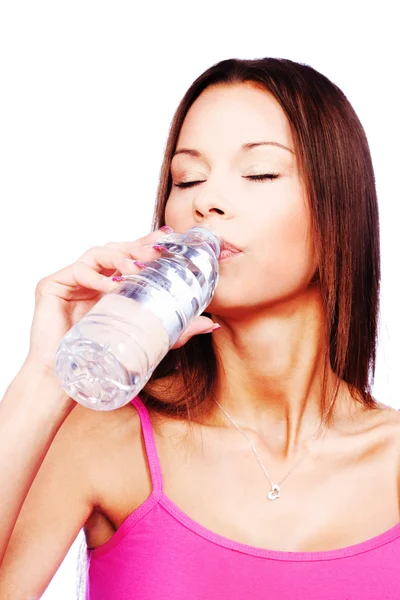 Kobieta pijąca wodę z butelki — Zdjęcie stockowe