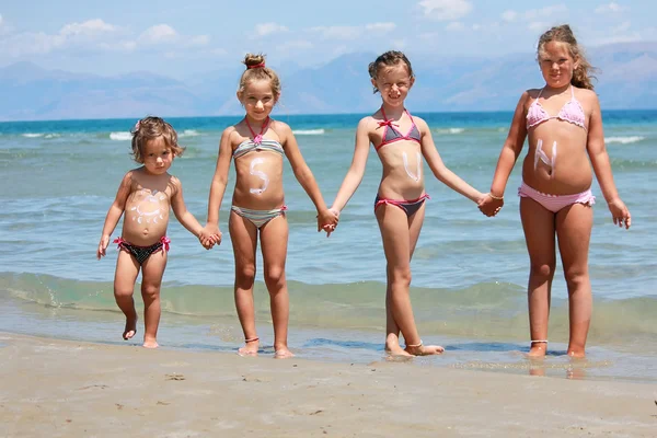 Little girls on the sea — Stock Photo, Image