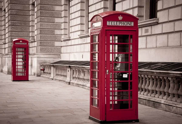 Red telephone near Big Ben — Stock Photo, Image