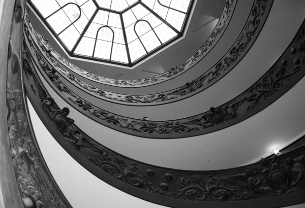 Podwójne spiralne schody w Watykanie, Włochy — Zdjęcie stockowe