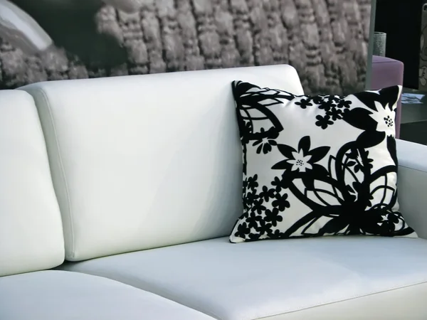 Fekete-fehér design kanapé — Stock Fotó