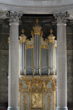 Kilise organ