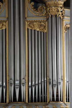 Kilise organ