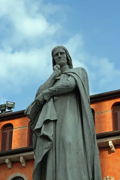 Dante statue — Stock Photo, Image