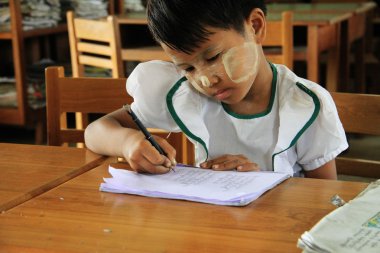 genç kız öğrenci okul, portre, myanmar