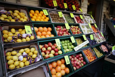 frutta un negozio tedesco içinde satılık içinde