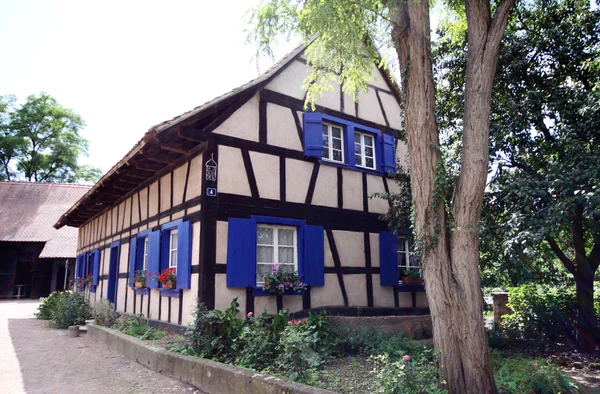 Landhaus im Elsass, Frankreich — Stockfoto