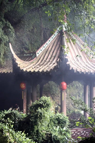Pagode dans le parc de Hangzhou, Chine — Photo