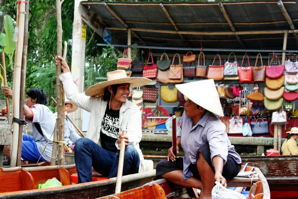 Mercato galleggiante, Thailandia — Foto Stock