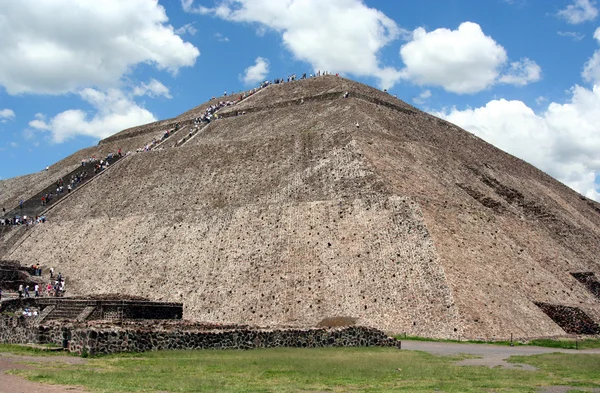 Pyramida slunce v teotihuacan, Mexiko — Stock fotografie