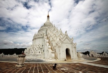 Mingun içinde Hsinbyume Paya; Myanmar