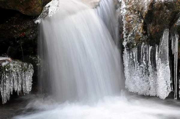 Zima creek w park narodowy Szumawa — Zdjęcie stockowe