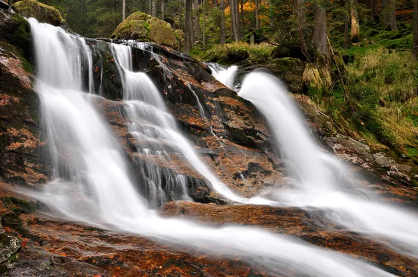 Schöne Wasserfälle rissloch — Stockfoto