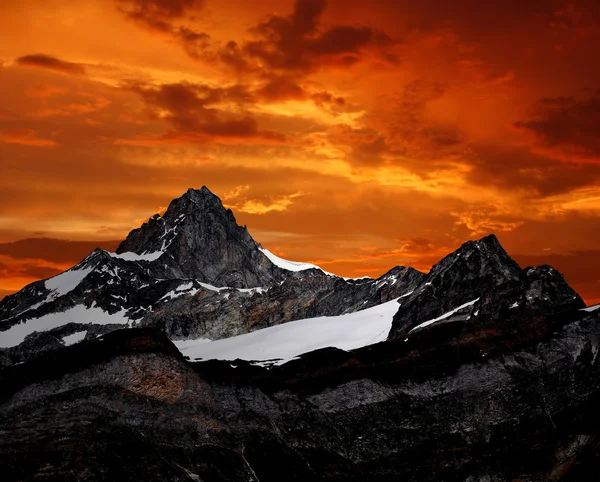 齐纳尔罗特山-瑞士的阿尔卑斯山 — 图库照片