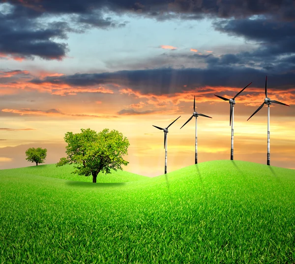 Jarní krajina s větrné turbíny — Stock fotografie