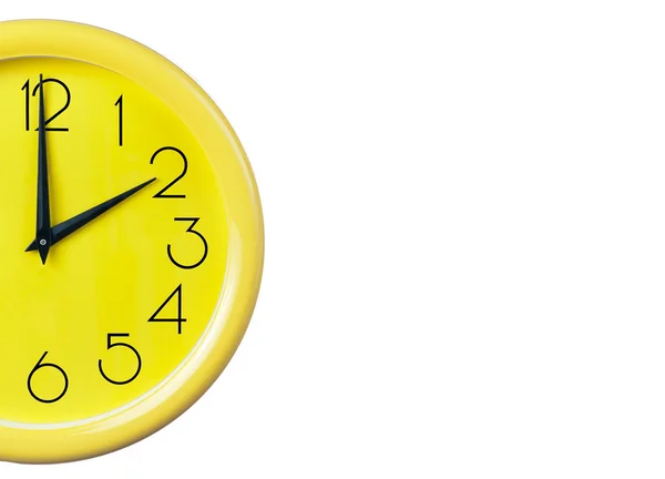 Reloj amarillo sobre un fondo blanco, lugar para su propio texto, pict —  Fotos de Stock