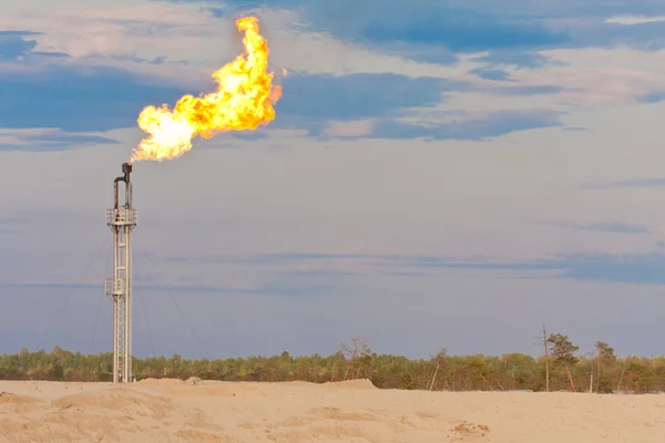 石油ガスのフレア — ストック写真