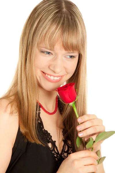 Krásná žena s červenou růží izolované na bílém — Stock fotografie
