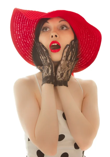 Retro gestylte Frau mit rotem Hut — Stockfoto