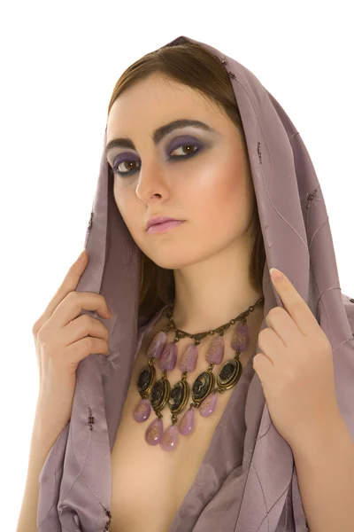 Schöne Frau mit orientalischem Make-up — Stockfoto