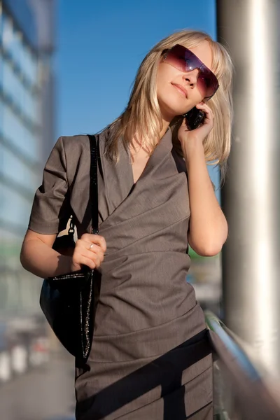 Beautiful woman with cellphone — Stock Photo, Image