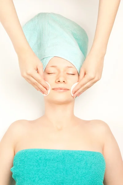 Young woman at spa procedures — Stock Photo, Image