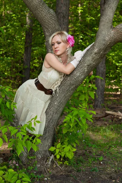 Beautiful blond woman in evening dress — Stock Photo, Image