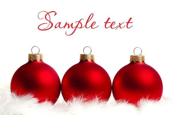 Tři červené vánoční strom koule — Stock fotografie