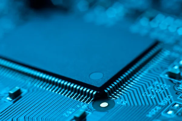 Placa de circuito electrónico con procesador —  Fotos de Stock